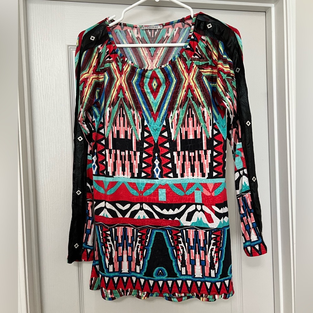 Like new • mesmerize top / shirt • size small - Picture 1 of 1